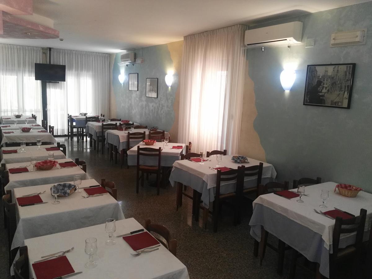Hotel Bragozzo Sottomarina Buitenkant foto